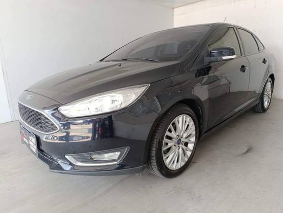 FORD FOCUS 2.0 SE PLUS FASTBACK 16V FLEX 4P POWERSHIFT